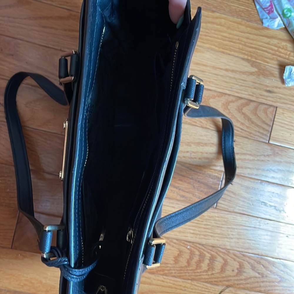 Black Michael kors purse - Picture 4 of 4
